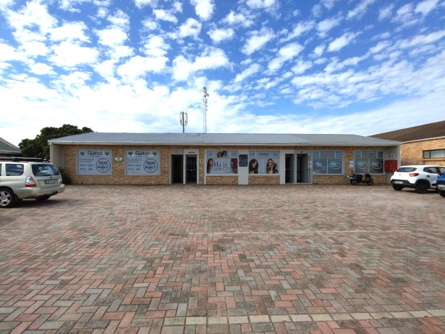 Commercial Property for Sale in Wavecrest Eastern Cape